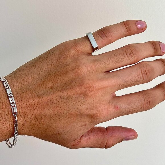 silver classy signet flat bar ring - Picture 1 of 8